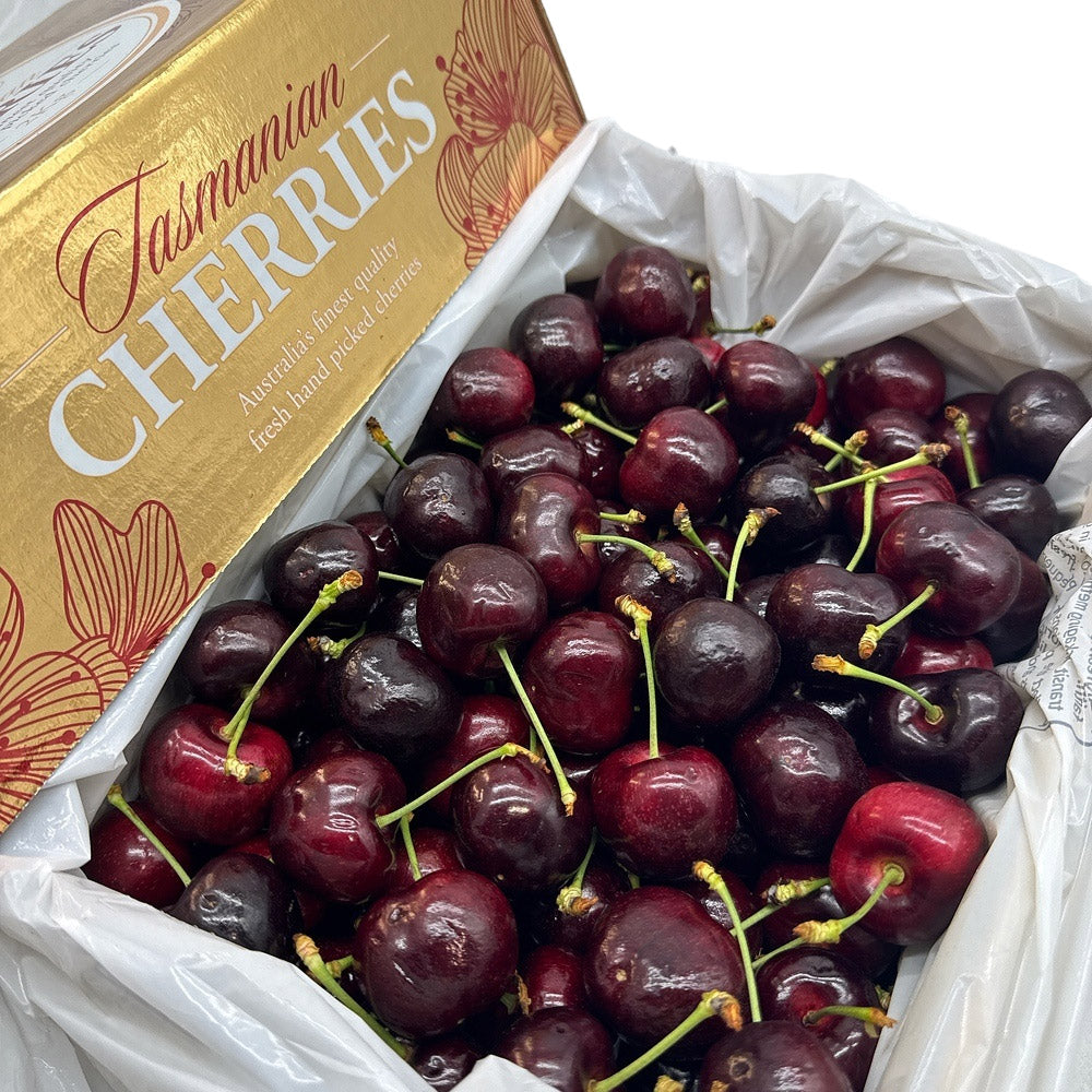 Tasmanian-Dark-Cherries-Gift-Box---2kg-1