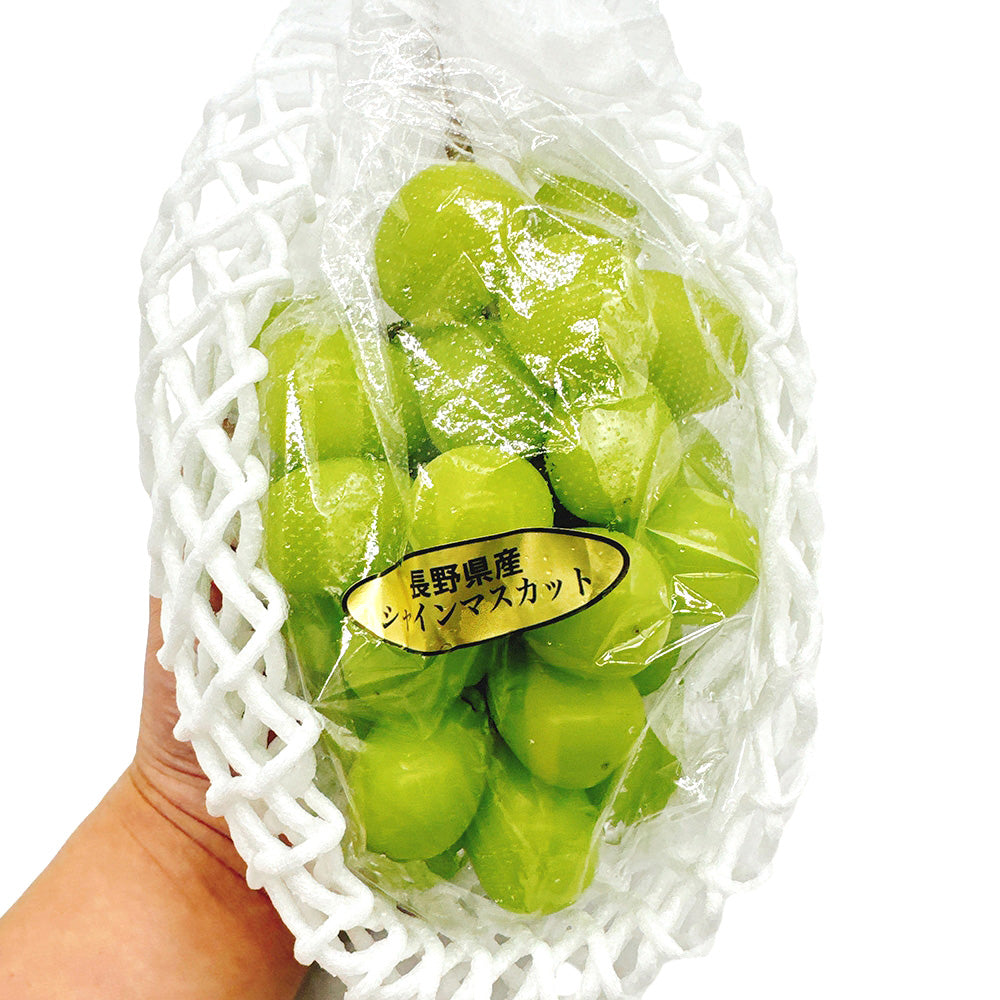 Japanese-Shine-Muscat-Grapes---500-700g,-1-Bunch-1