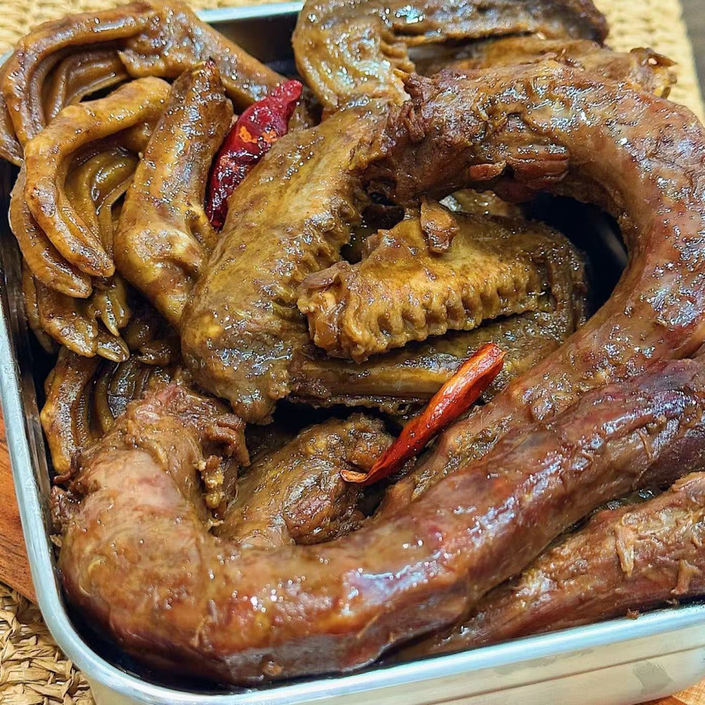 Lao-Hankou-Spicy-Soy-Braised-Duck-Platter-(Frozen)-–-1kg---Chinese-Luwei-Snack-Mix-Ready-to-Heat-1