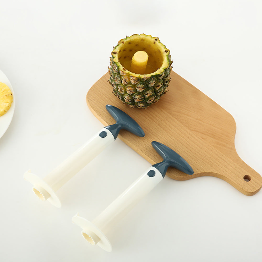 FaSoLa-Pineapple-Corer-and-Slicer---White-and-Blue-1