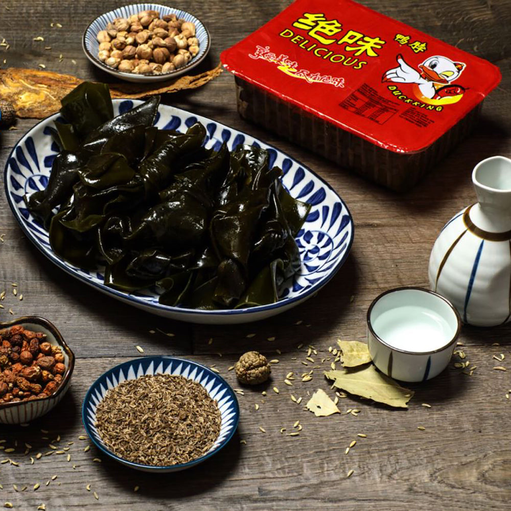 Juewei-Spicy-Kelp-Knots---180g-1