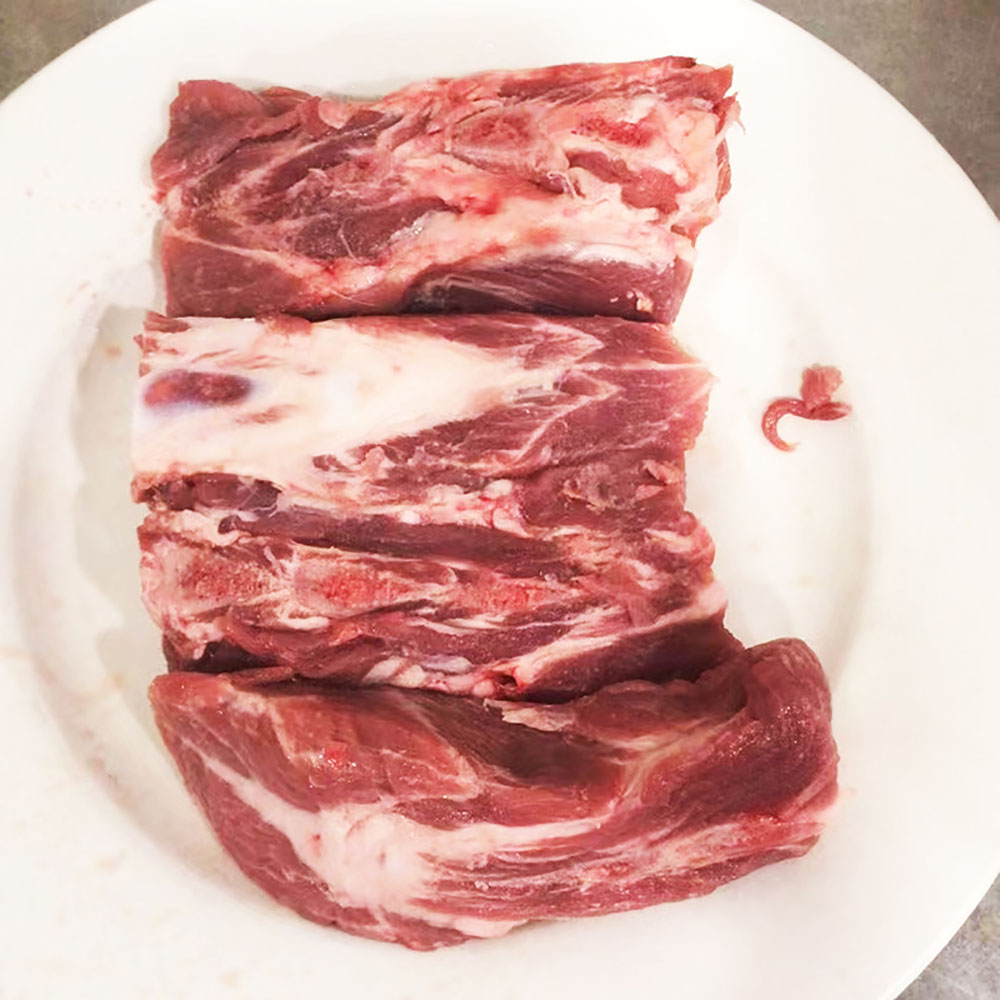 Umall-Meat-Exclusive-Frozen-Emperor-Bone-from-Young-Sow---500g-1