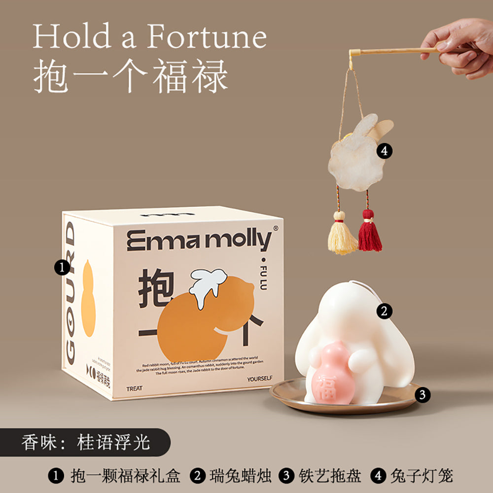 Emma-Molly-Hold-a-Fortune-Scented-Soy-Candle-Gift-Set-1