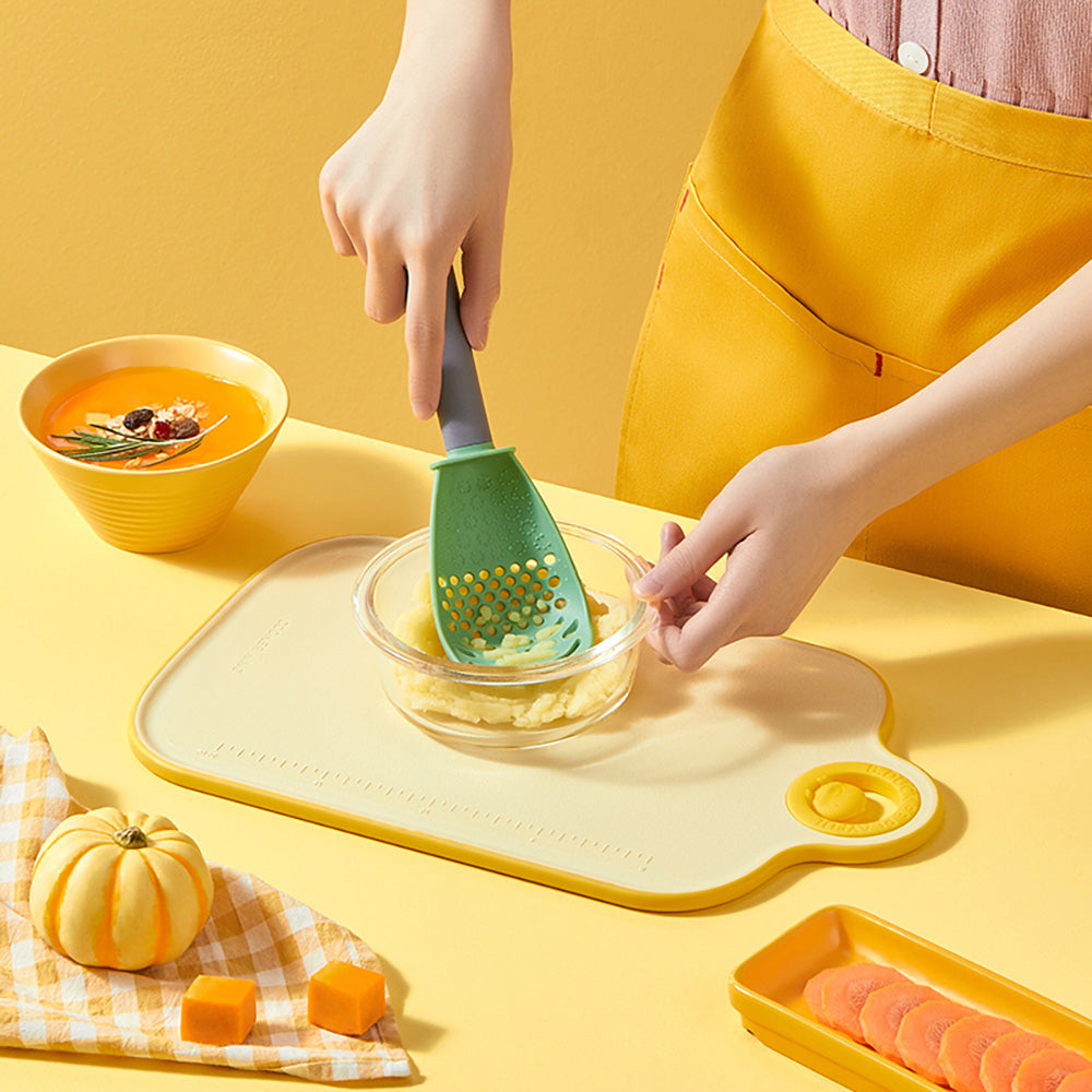 Chui-Da-Huang-Small-Yellow-Duck-Antibacterial-Plastic-Chopping-Board---Small-Size-1