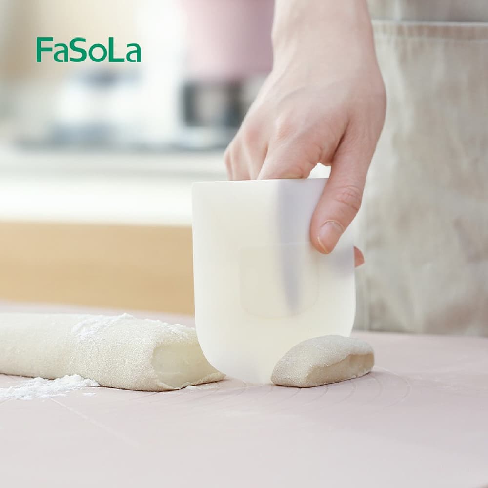 FaSoLa-Simple-Dough-Cutter---Off-White,-12*9.5cm-1