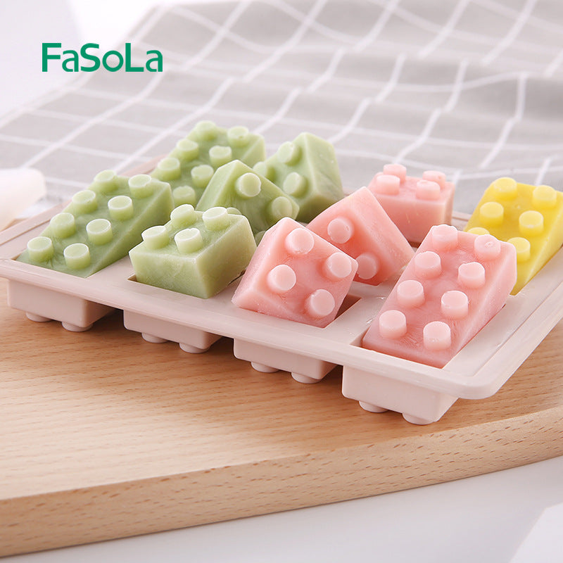 FaSoLa-Cartoon-Style-Ice-Cream-Mould,-Food-Grade-Silicone-with-Lid,-Strawberry-Design,-Pink,-17.6*10.5*2.5cm-1