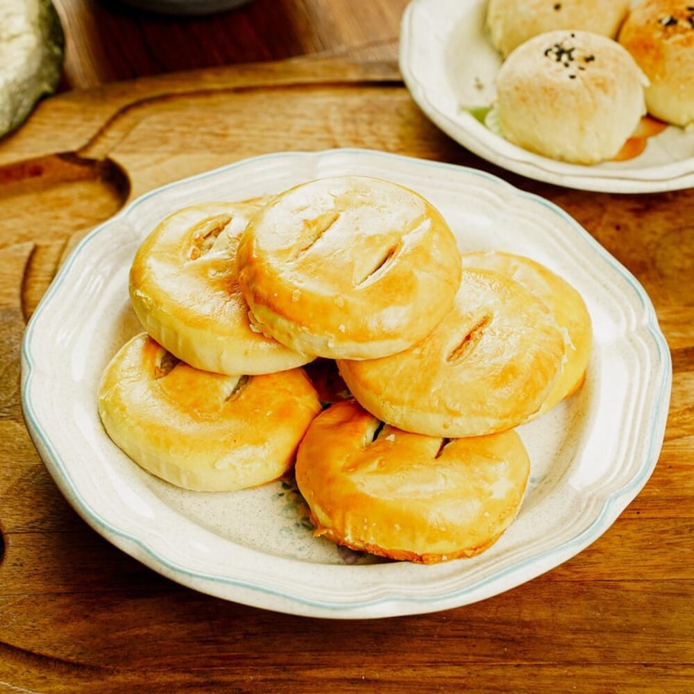 Lejinji-Sweetheart-Pastry-370g---Cantonese-Wife-Cake-2