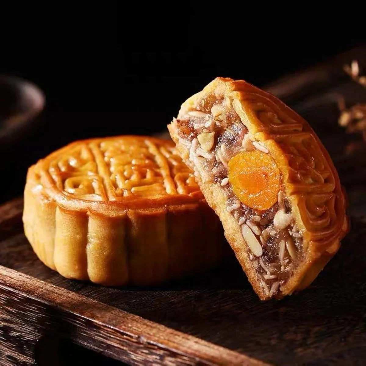 Macau-Xiang-Xiang-Single-Yolk-Five-Nuts-Mooncakes-10pcs-720g-w/-Bag-1