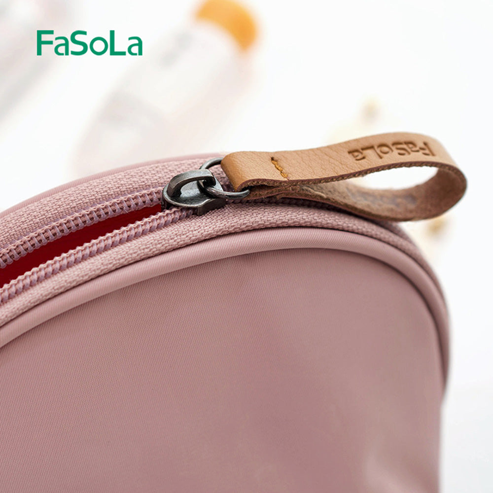 FaSoLa-Portable-Shell-Shaped-Makeup-Bag-in-Pink-1