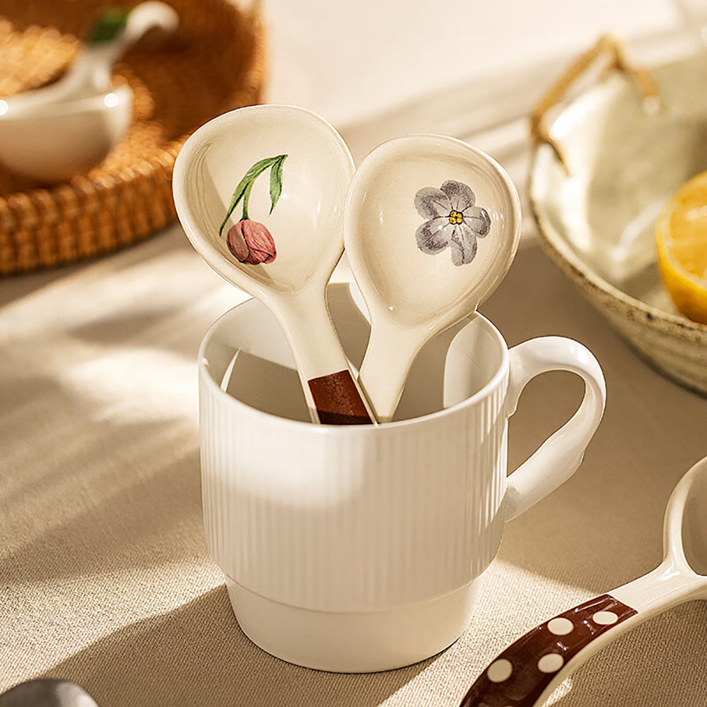 Modern-Housewife-Freesia-Ceramic-Spoon-with-Polka-Dot-Pattern-1