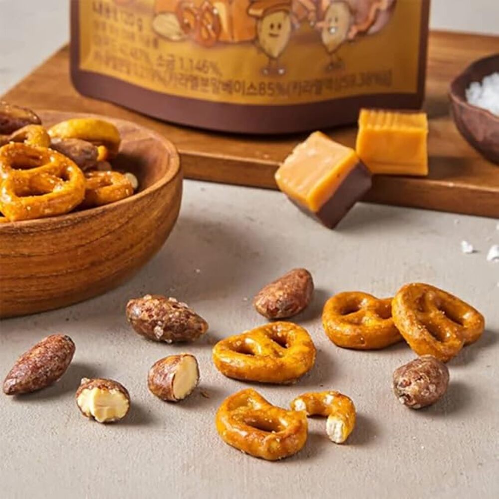 HBAF-Caramel-Salted-Almond-&-Pretzel-Snack-Mix-120g-2