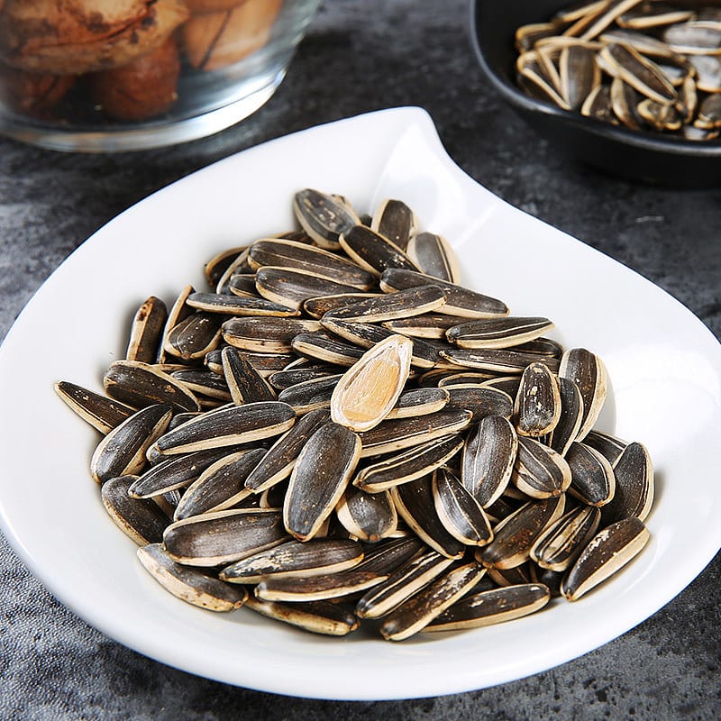 Qiaqia-King-Seeds-Hickory-Flavor-Sunflower-Seeds---110g-1