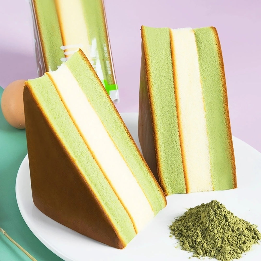 Manyuefu-Matcha-Flavored-Triangle-Cake---90g-1