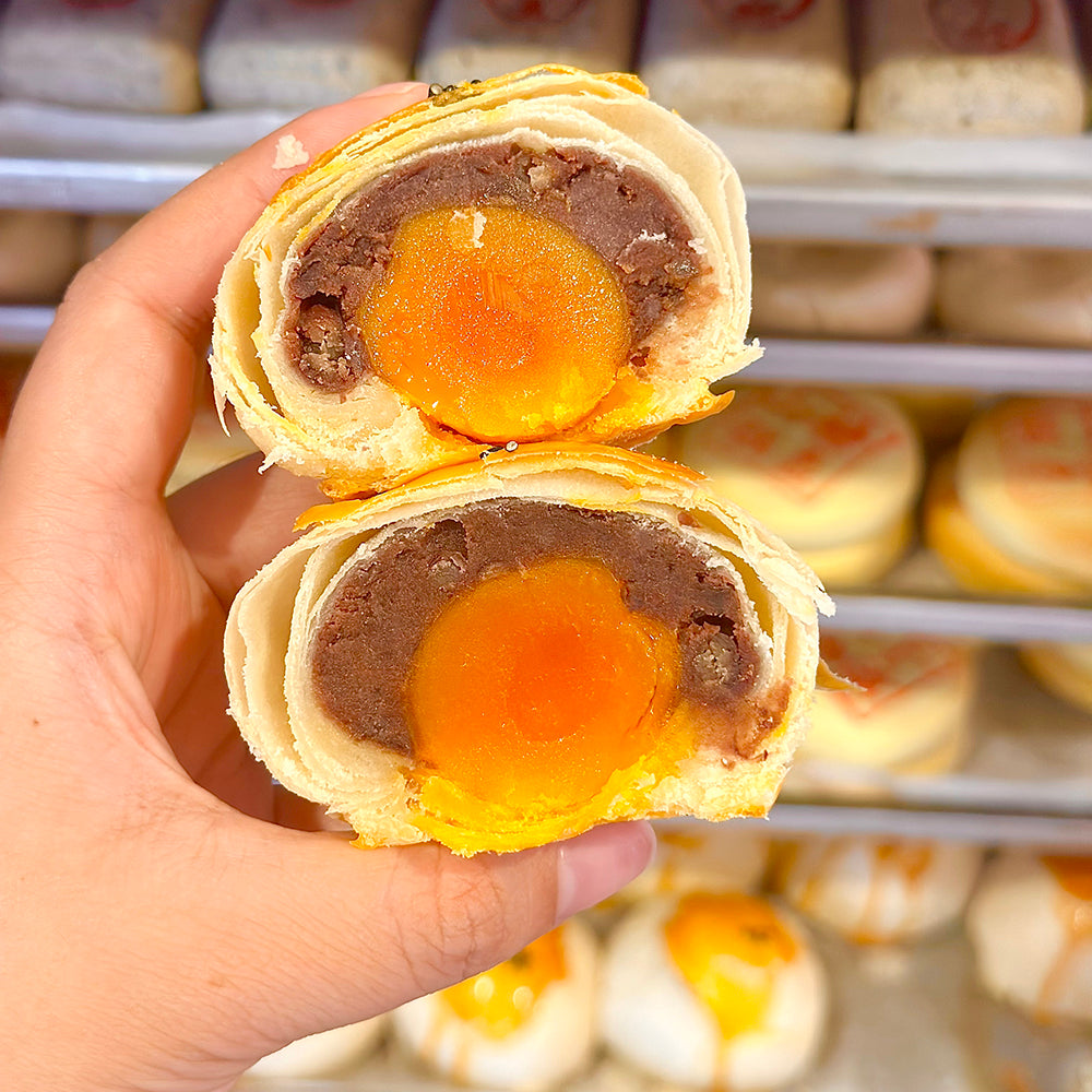 Dragon-Pastry-Mochi-&-Salted-Egg-Yolk-Pastry---3-Pieces-1