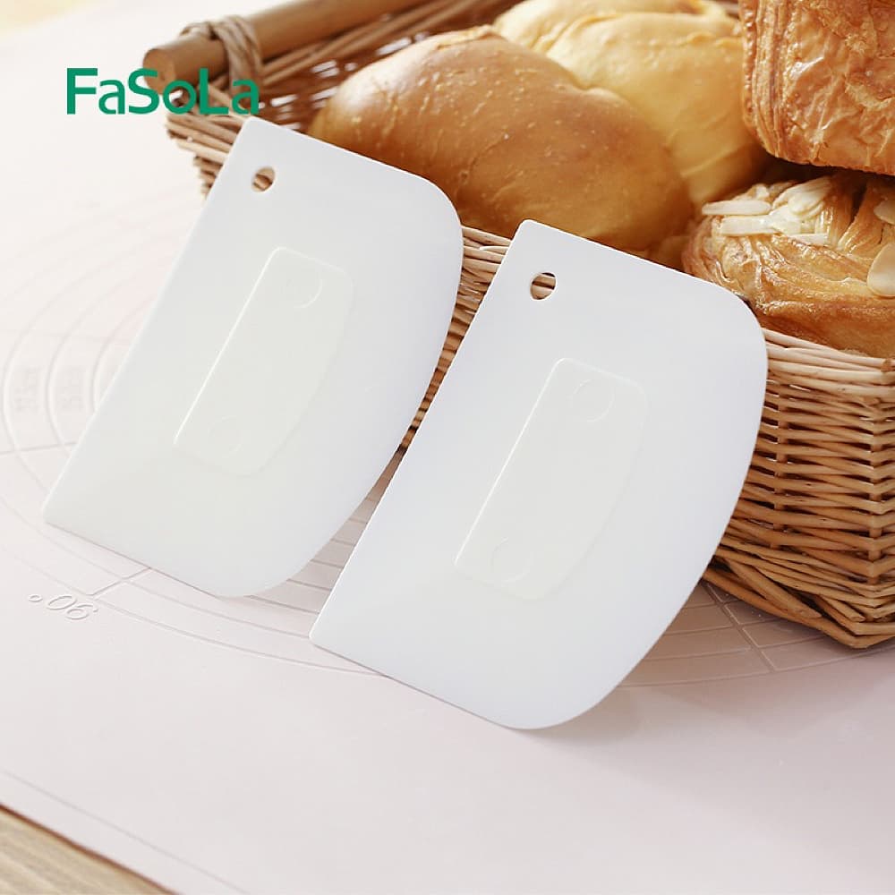 FaSoLa-Simple-Dough-Cutter---Off-White,-12*9.5cm-1