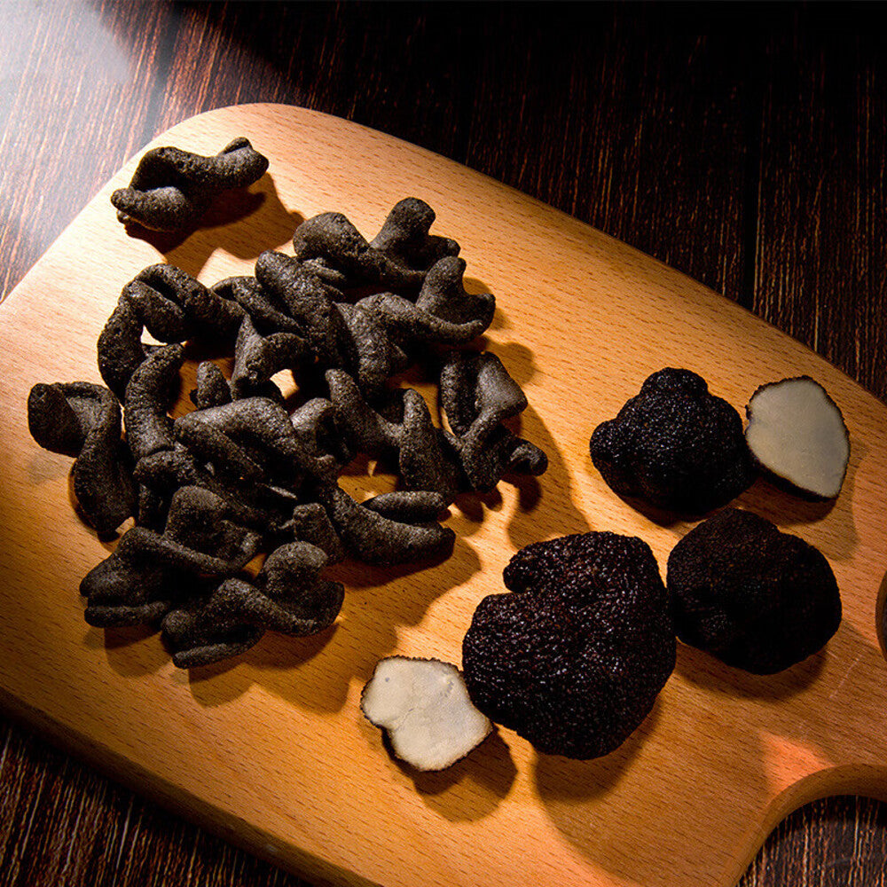 Lonely-God-Potato-Twists-Black-Truffle-Flavor---70g-1