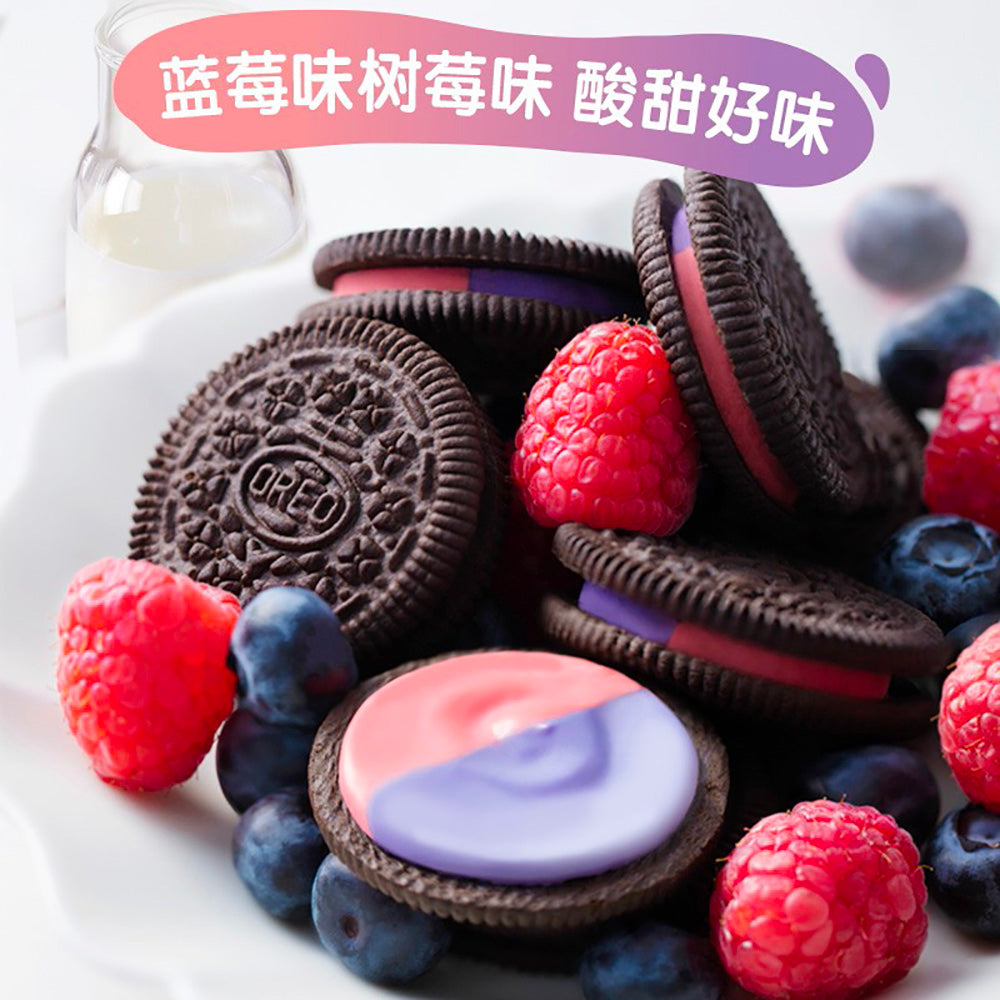 Oreo-Sandwich-Biscuits-Blueberry-+-Raspberry-Flavour-97g-1