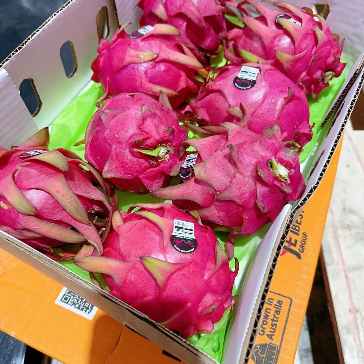 Red Heart Dragon Fruit - 1 Piece