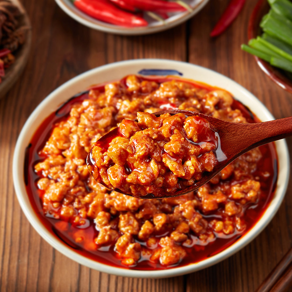 Man-Xiao-Bao-Yunnan-Style-Small-Pot-Rice-Noodles-with-Zhaotong-Meat-Sauce-287.4g---Spicy-Yunnan-Rice-Noodle-Soup-Kit-3