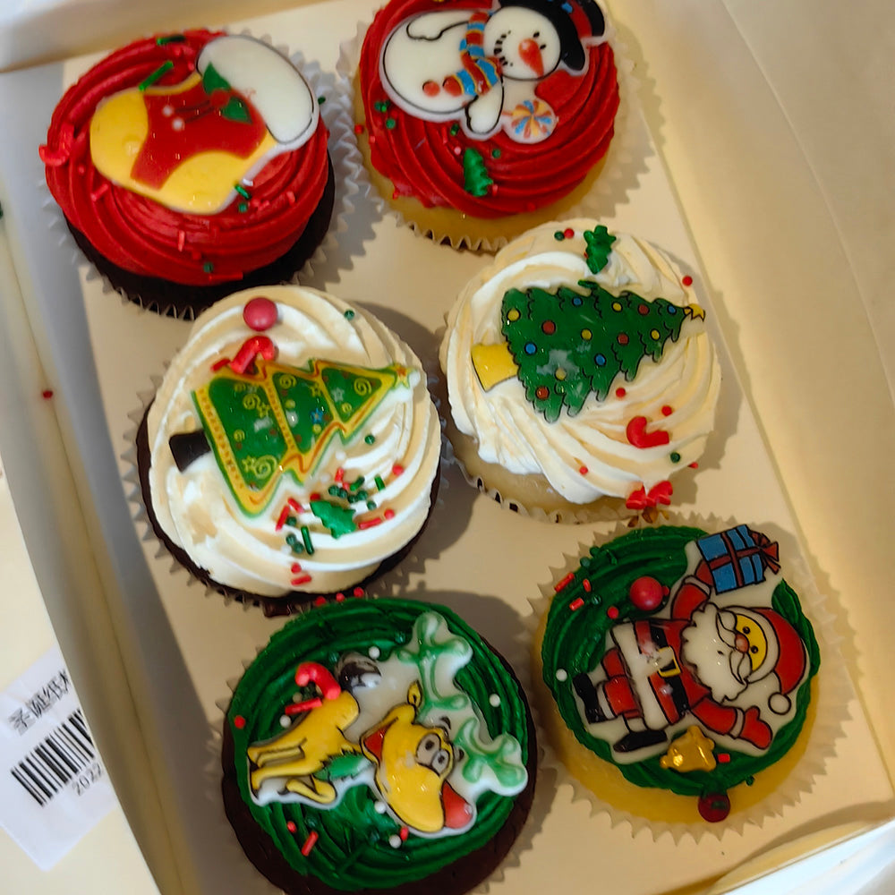 KNK-Christmas-Themed-Cupcakes---6-Pieces,-800g-1