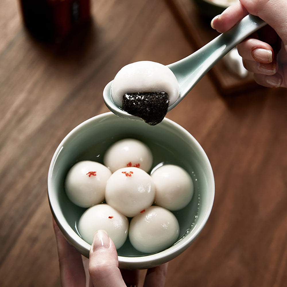 [Frozen]-Ningbo-Tangyuan-(Rice-Dumplings)-with-Black-Sesame-Flavor---Duck-and-Dog-Brand,-320g-1