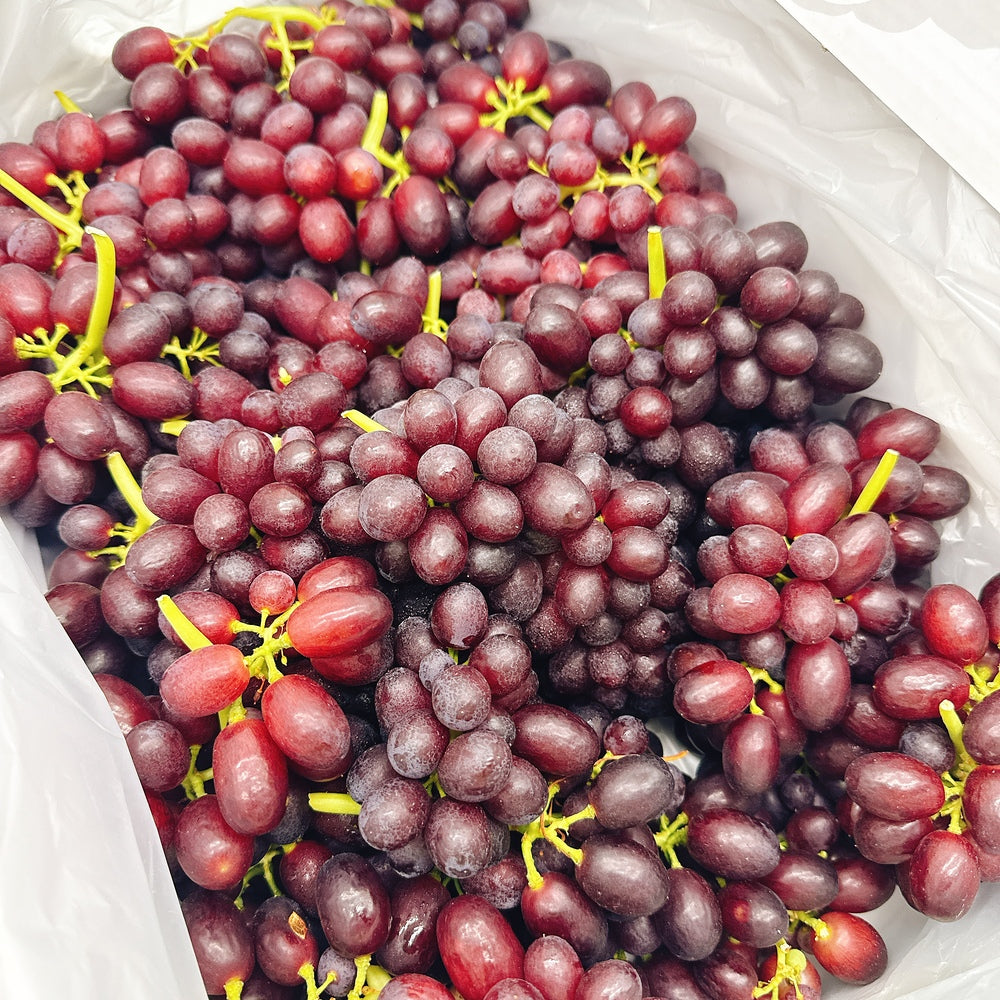 Japanese-Black-Muscat-Grapes---1kg-1