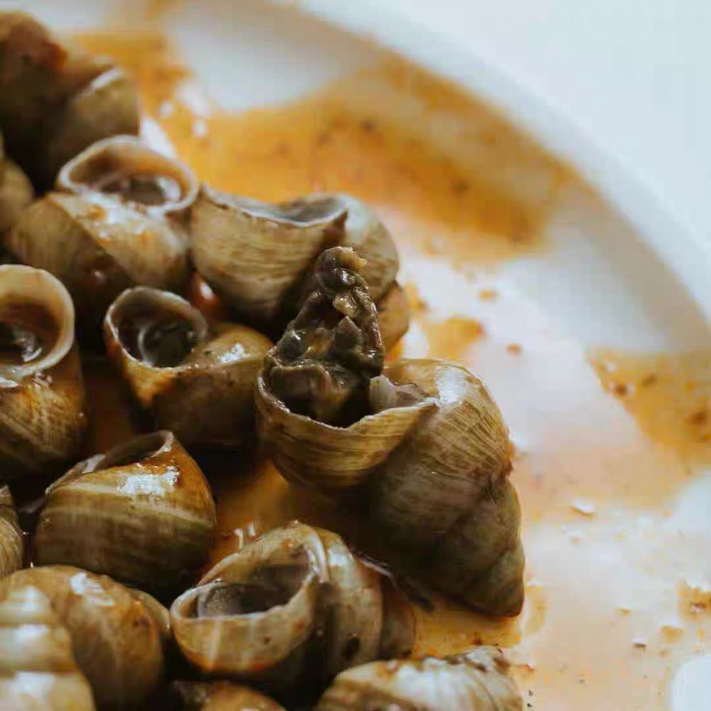 Luo-Xiao-Lan-Spicy-Flavor-Snails-in-Sauce---300g-1