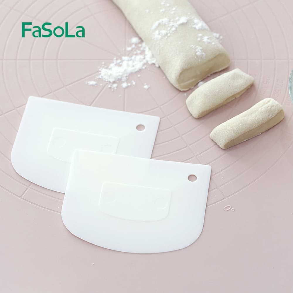 FaSoLa-Simple-Dough-Cutter---Off-White,-12*9.5cm-1