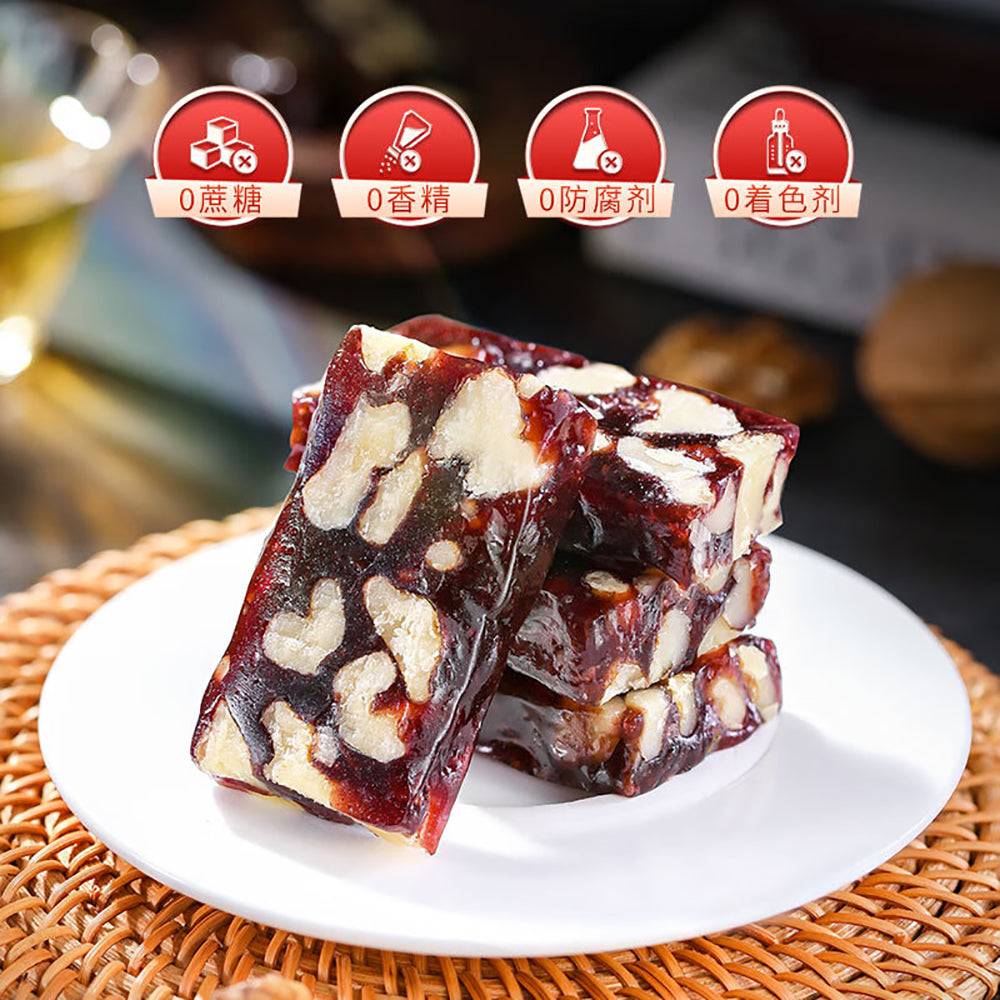 Ben-Gong-E-Le-Blood-Glutinous-Rice-and-Walnut-Cake---200g-1