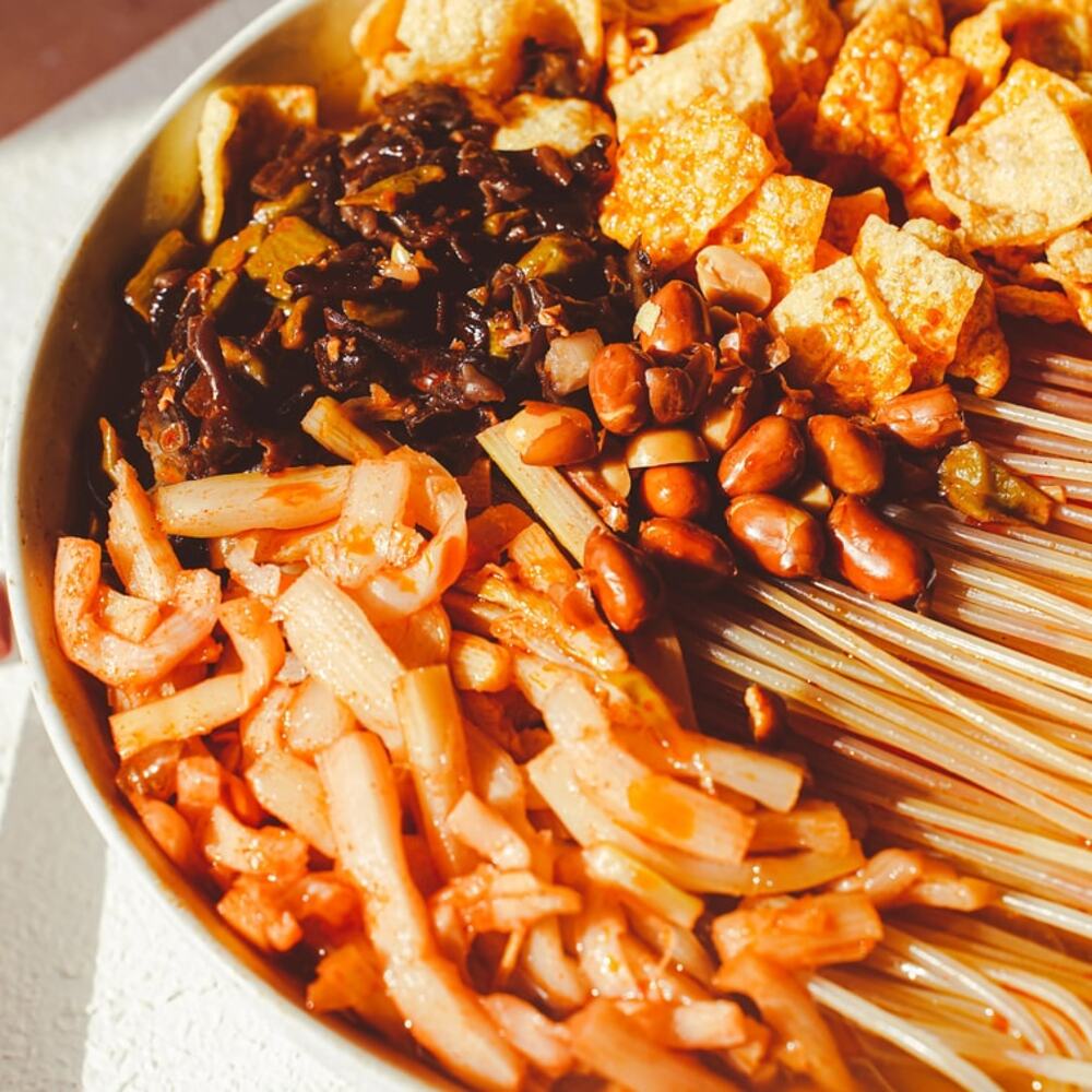 Luobawang-Liuzhou-Luosifen-(Perilla-Flavor)-360g---River-Snail-Rice-Noodle-Soup-Kit-4