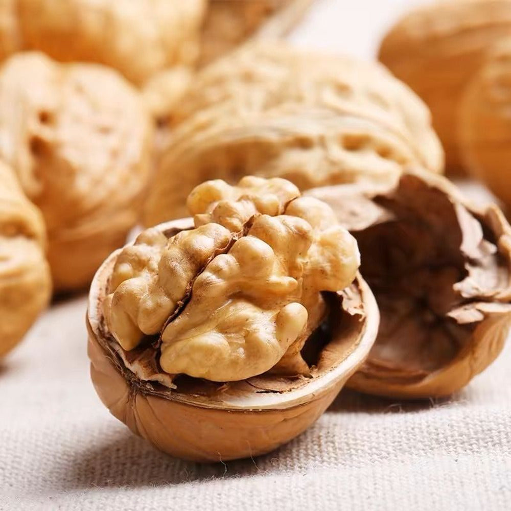 Three-Squirrels-Milk-Flavoured-Roasted-Walnuts-150g-4