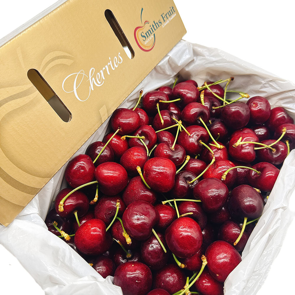 Smiths-Fruit-Lapin-Cherries-Gift-Box---2kg-1