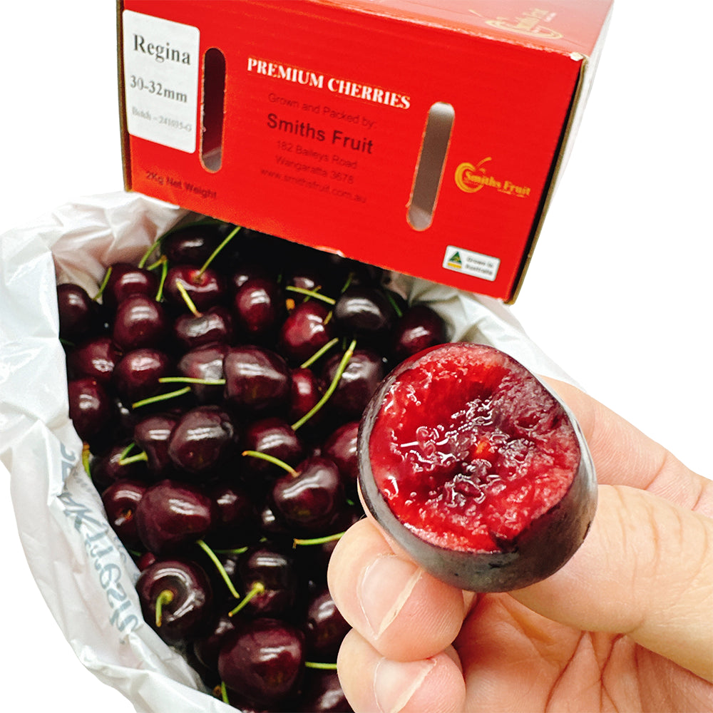 Smiths-Fruit-Regina-Cherries-Gift-Box-30-32mm---2kg-1