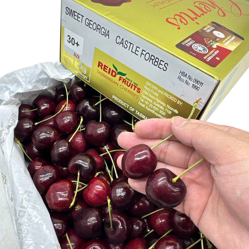 Reid-Sweet-Georgia-Castle-Forbes-Cherries-Gift-Box---2kg-1