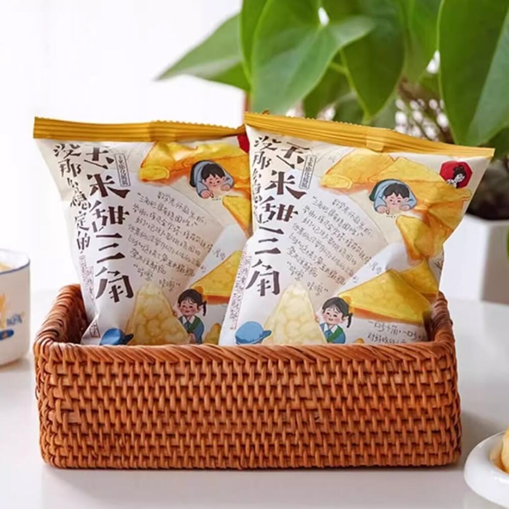 Chayan-Yuese-Sweet-Corn-Puff-Triangles---30g-1