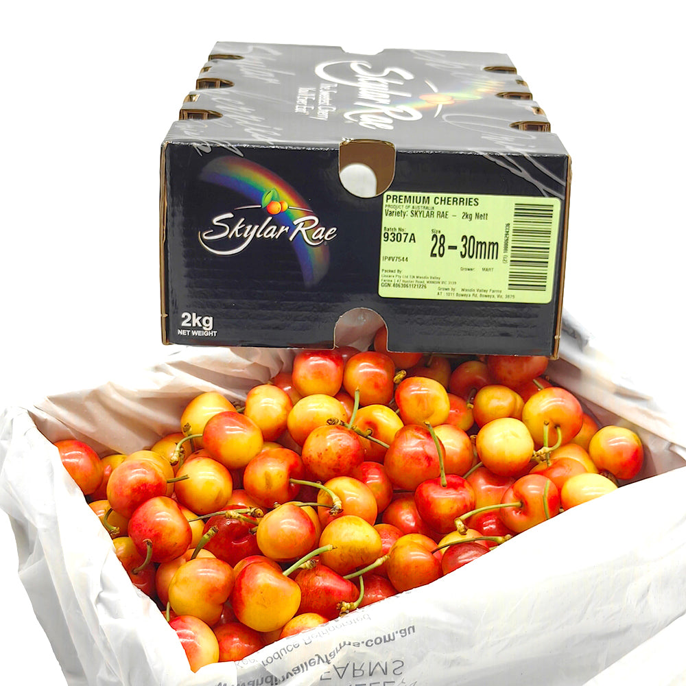 Skylar-Rae-White-Cherries-Gift-Box---28-30mm,-2kg-1