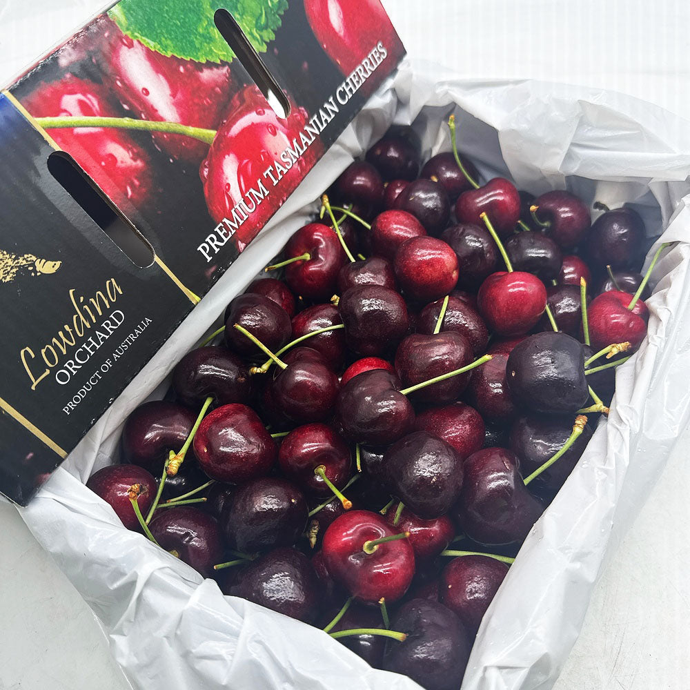 Lowdina-Orchard-Lapin-Cherries-Gift-Box-32-34mm---2kg-1