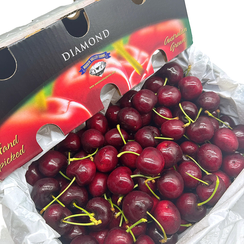 WVF-Premium-Lapin-Cherries-Gift-Box-32-34mm---2kg-1