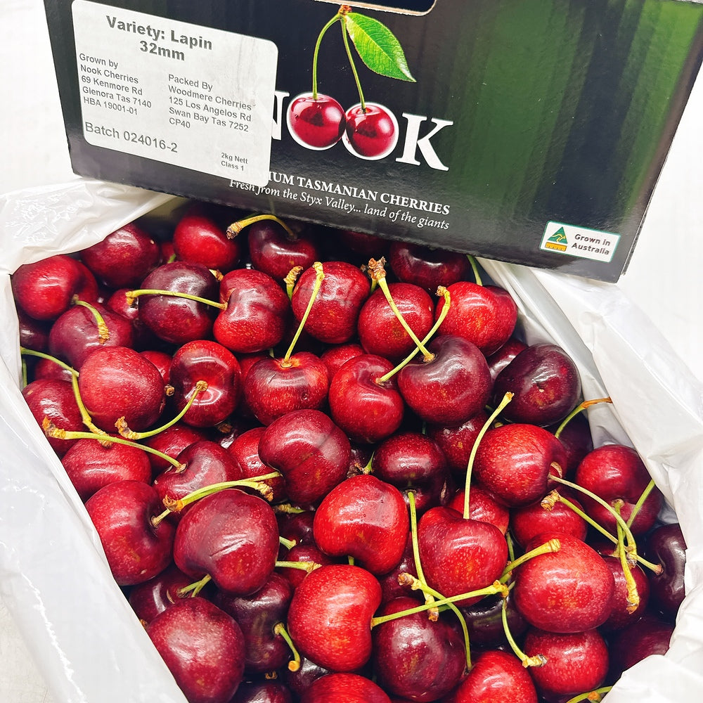 Nook-Lapin-Cherries-Gift-Box-32mm+---2kg-1